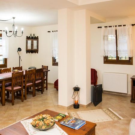 Θαλλώ Luxurious Villa Tsagkarada Exterior foto