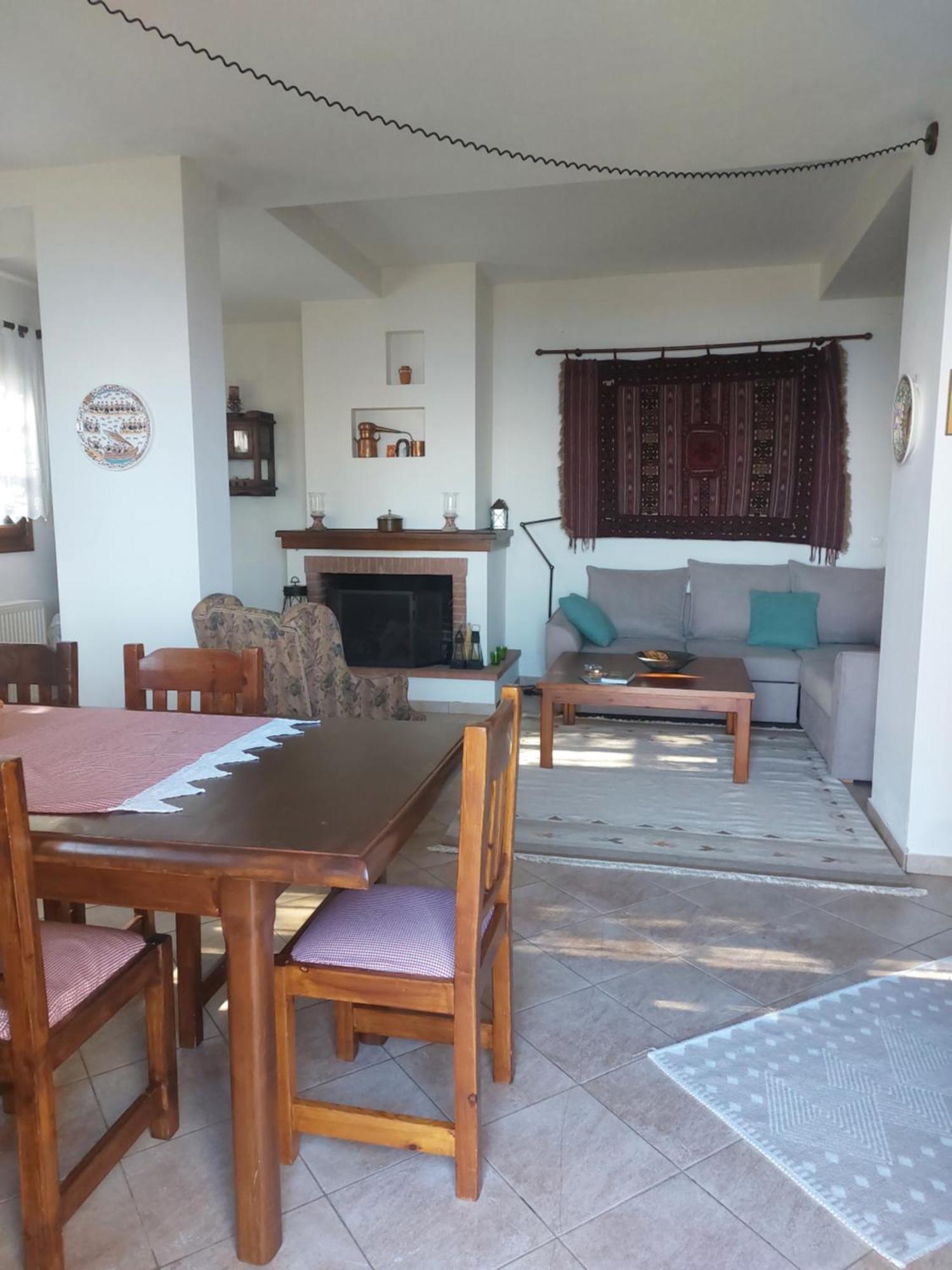 Θαλλώ Luxurious Villa Tsagkarada Exterior foto